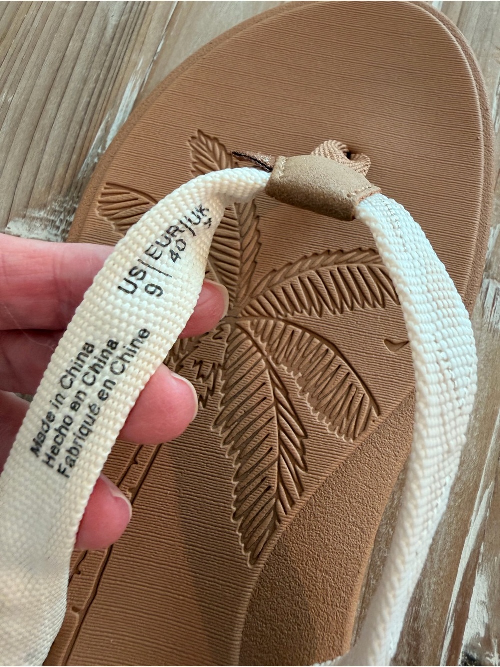 Roxy Gianna II Cream & Tan Flip Flop Beach Vacation (Size 9) - Picture 8 of 14